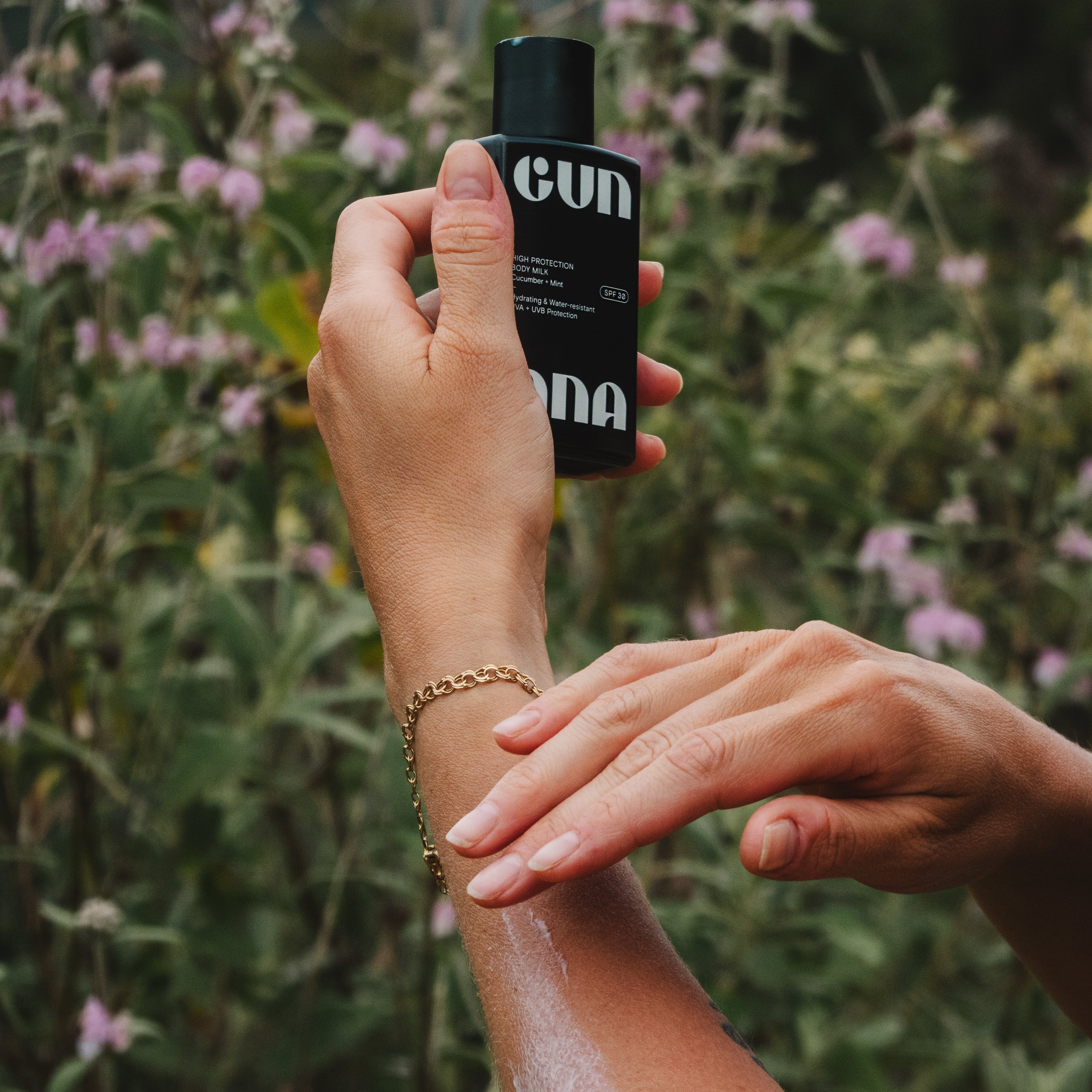 BODY MILK SPF 30 - Gun Ana